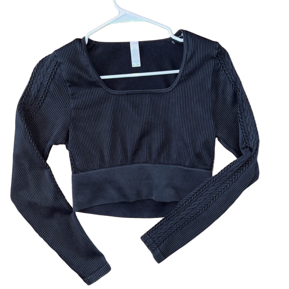 Offline by Aerie Ribbed Top Size Large Crop